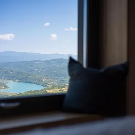Villa Vista *